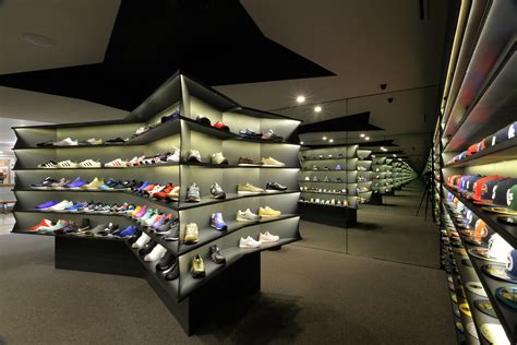 laces galerias